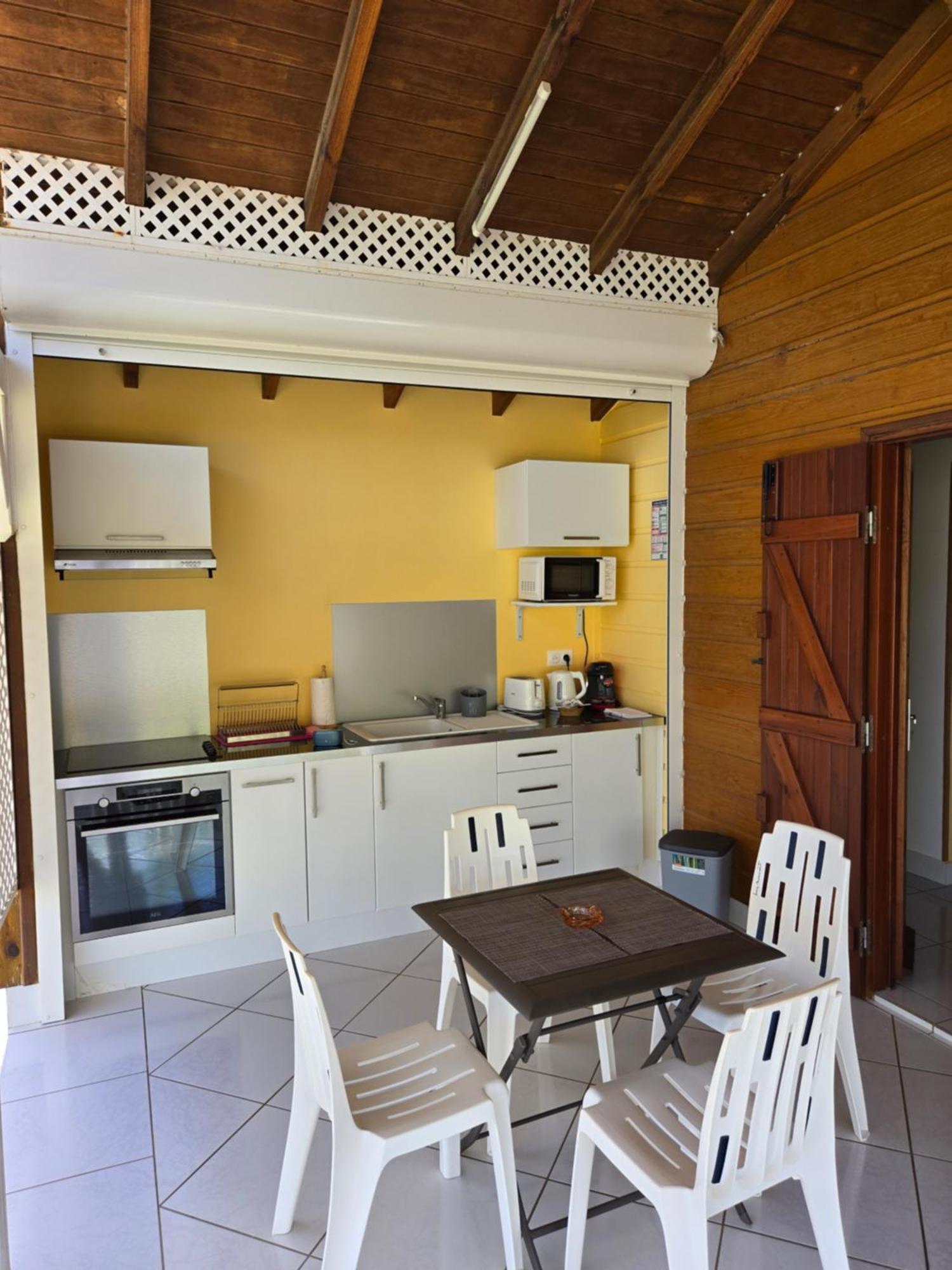 Bungalow Bo Sicrie Le Moule Exterior photo