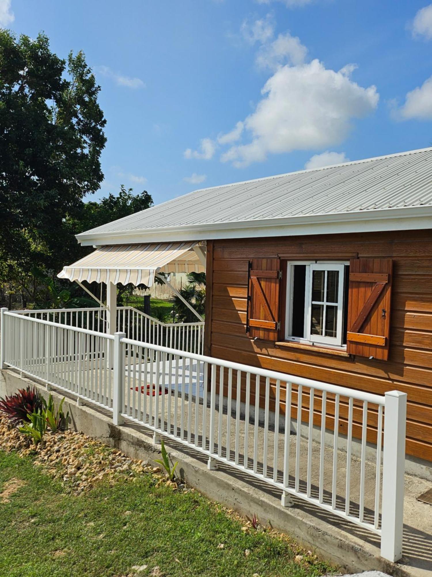 Bungalow Bo Sicrie Le Moule Exterior photo